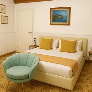 https://amalfi-coast-room.hotels-amalfi.com