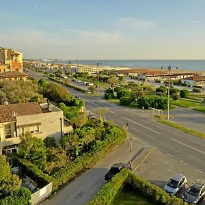 https://lovely-apartment-on-the-sea-side.it-tuscanyhotel.com